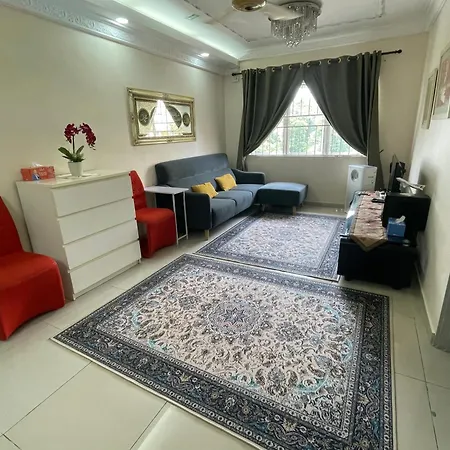 Indah Putri Homestay